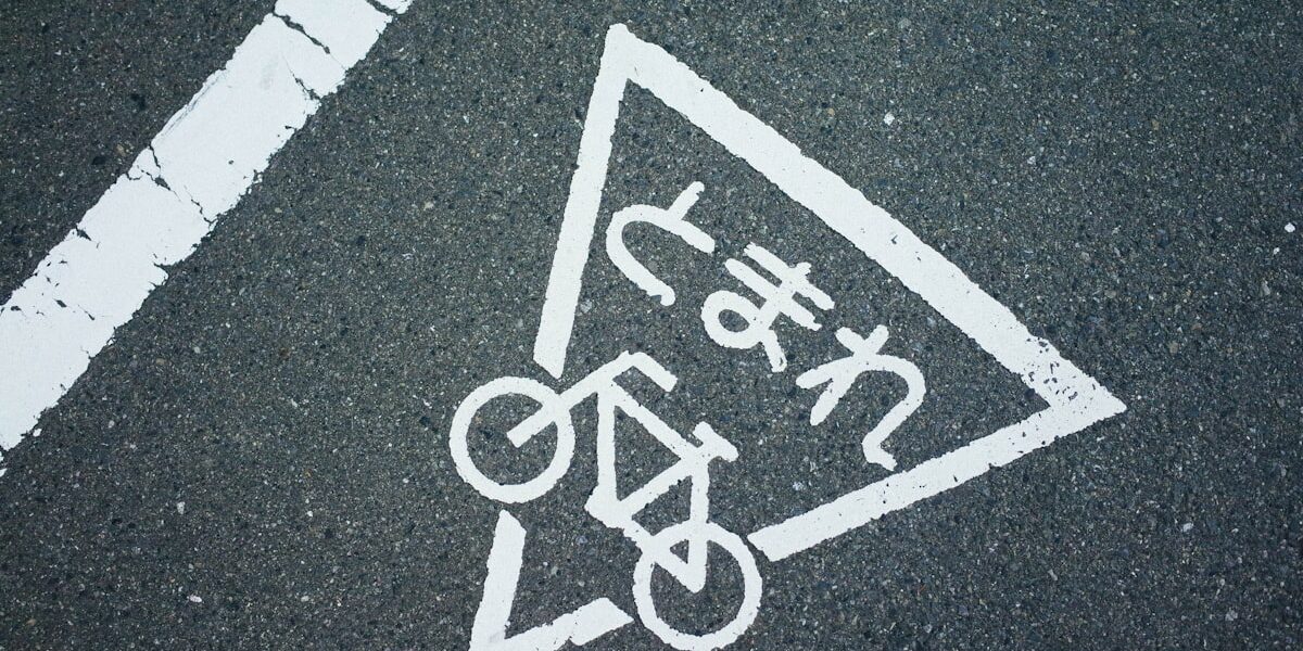 Right of Way and Leave No Trace on the Trail